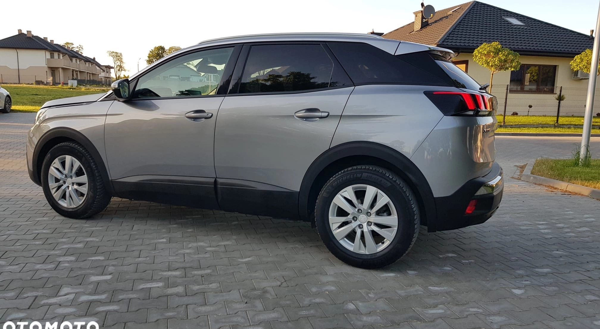 Peugeot 3008 cena 69977 przebieg: 127777, rok produkcji 2018 z Rydułtowy małe 16